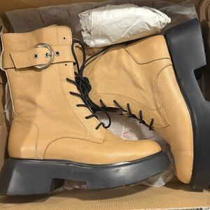 Winters platform boot with buckle